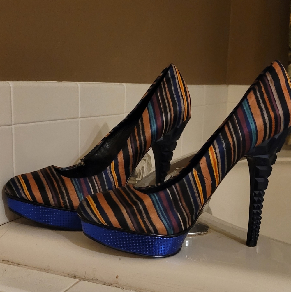 New Rachel Roy Pumps
